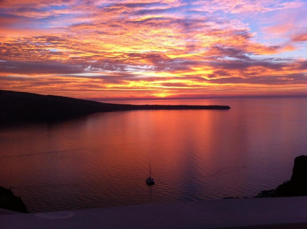 Theodora Suites (Adults Only) Oia  Exterior photo