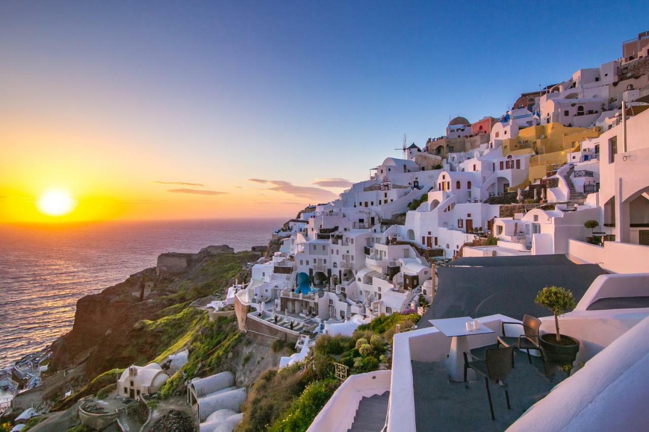 Theodora Suites (Adults Only) Oia  Exterior photo